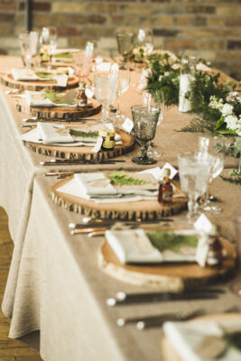 woodsy vibes table setting scaled