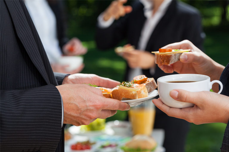 Benefits of Choosing the Right Corporate Event Catering Service